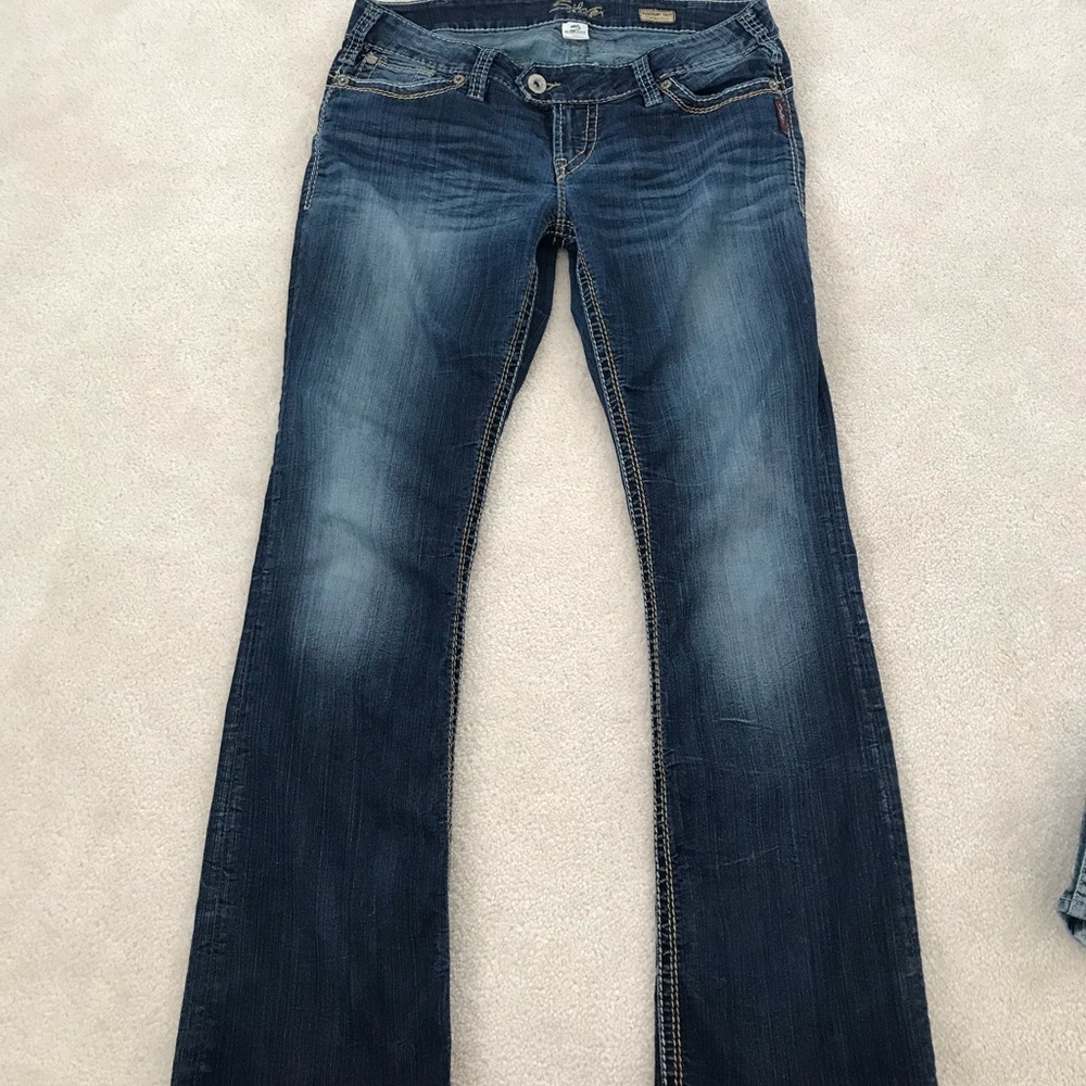 Silver “Tuesday” 💞Low Rise Jeans!